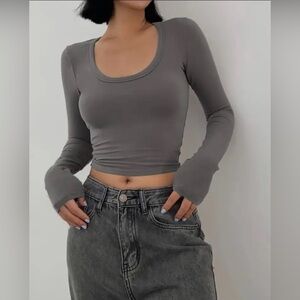Skinny fit long sleeve crop top